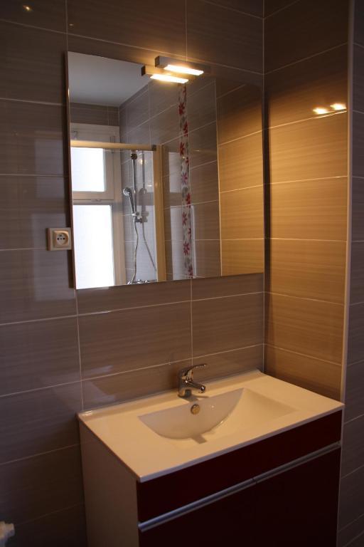 Appartement Le Saint Vincent - Les Balcons De La Cite Carcassonne Værelse billede