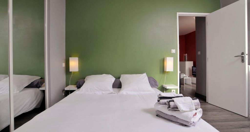 Appartement Le Saint Vincent - Les Balcons De La Cite Carcassonne Værelse billede